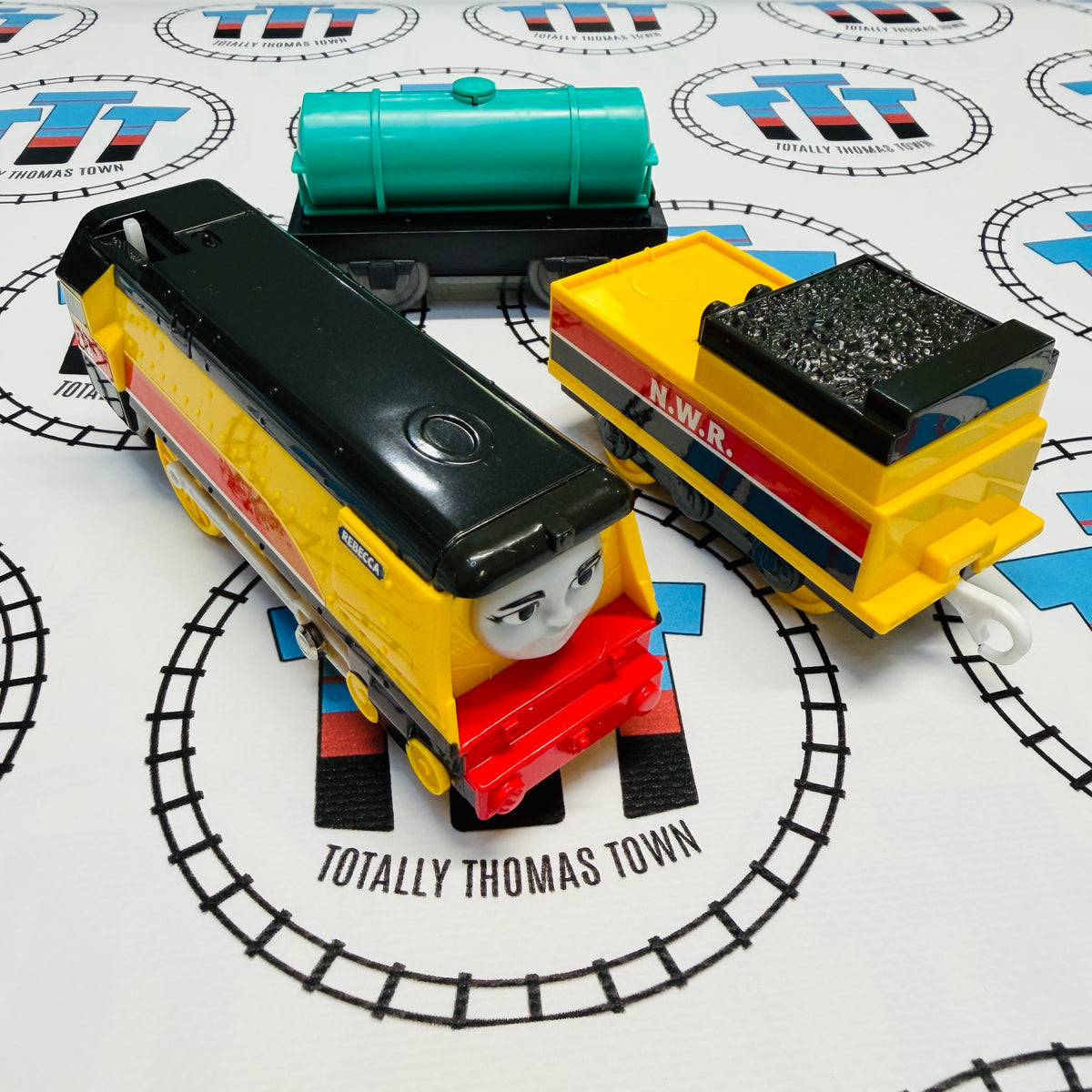 TTT金トレジャー Rebecca and Tender with Tanker New in Box - TOMY – Totally Thomas Town