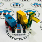 BRIO 33322 Vintage Forklift (Rusted Magnet) - Used