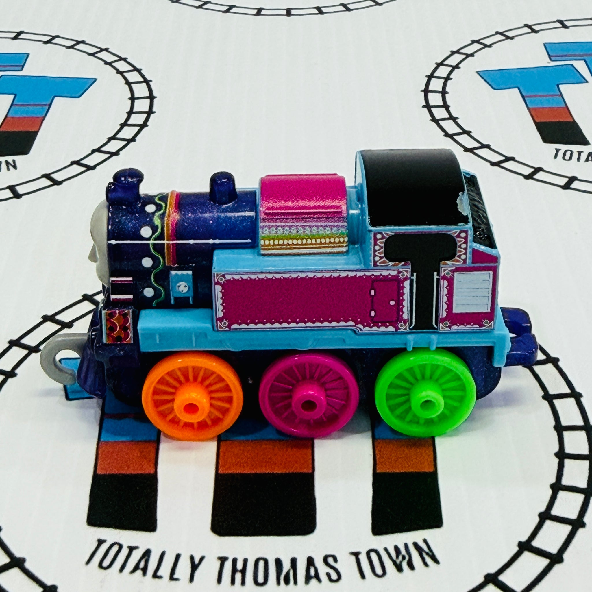 Neon Ashima (2020) Used - Push Along Trackmaster – Totally Thomas Town