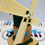 Le moulin à vent en bois n° 5 de Toby – Usagé