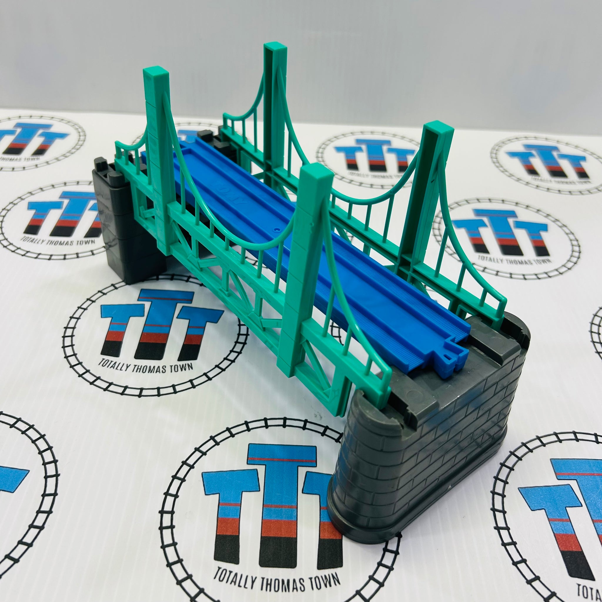 Suspension Bridge (Damaged Peg) Used - TOMY – Totally Thomas Town