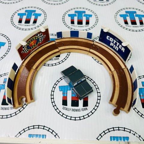 Disney Pixars Cars Junior Moon and 5 Cuve Pieces Wooden - Used