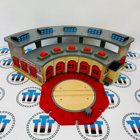 Deluxe Roundhouse #4 Discoloured Walls/Fair Condition with Turntable No Rails Wooden - Used