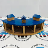 Roundhouse for 5 Trains #3 Chipped Roof Wooden Other Brand - Used