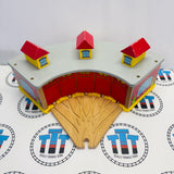 Roundhouse for 5 Trains Generic Brand Fair Condition Wooden - Used