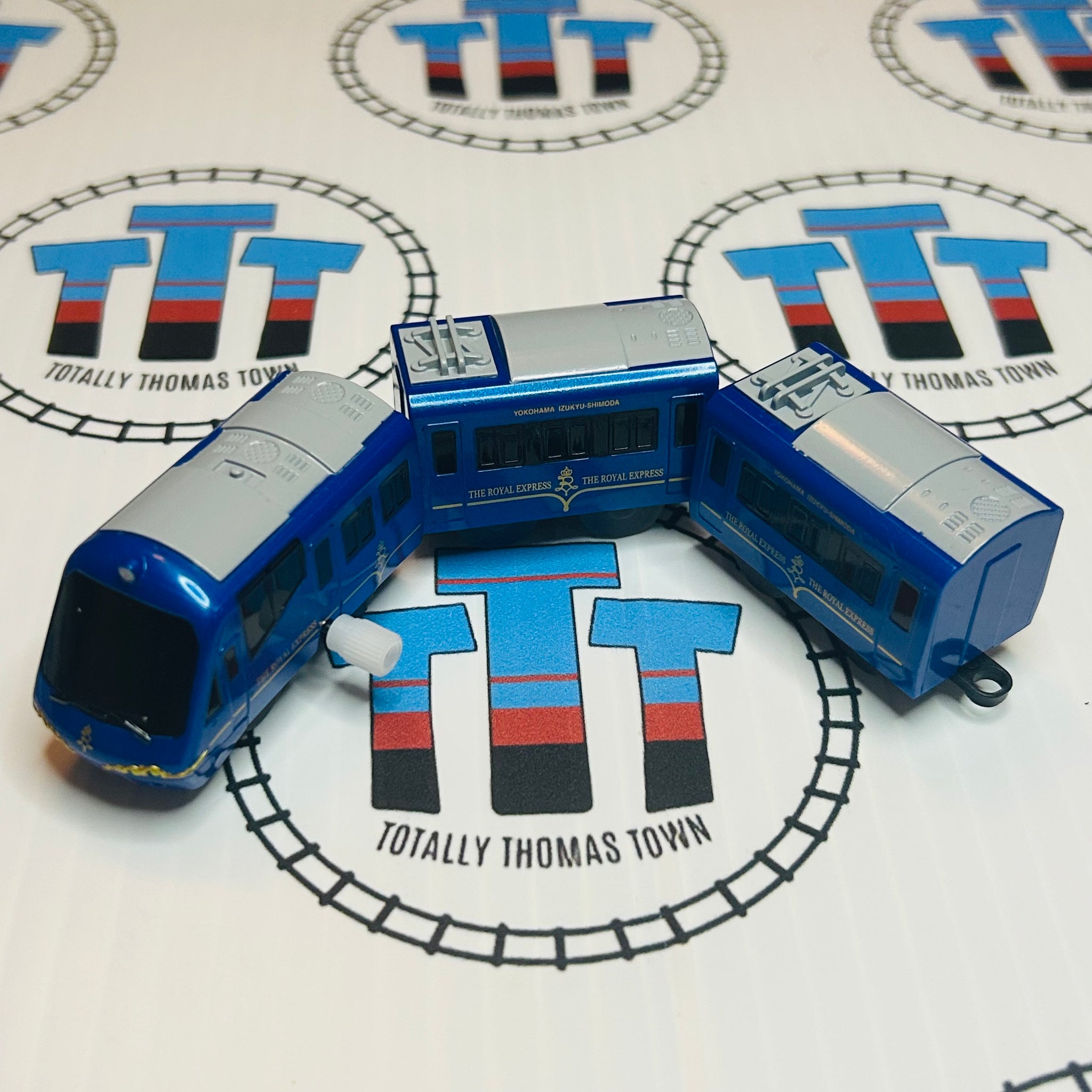 The Royal Express Front Car & Coaches (3 Pieces) Capsule Plarail  display picture 1
