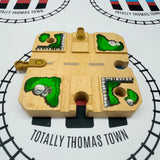Crossing without Stop Signs with Rivet - 1 Piece Thomas Brand Wooden - Used