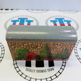 Thomas Stone Tunnel Bruit de roulement Mauvais état Éclats de peinture En bois - Usagé