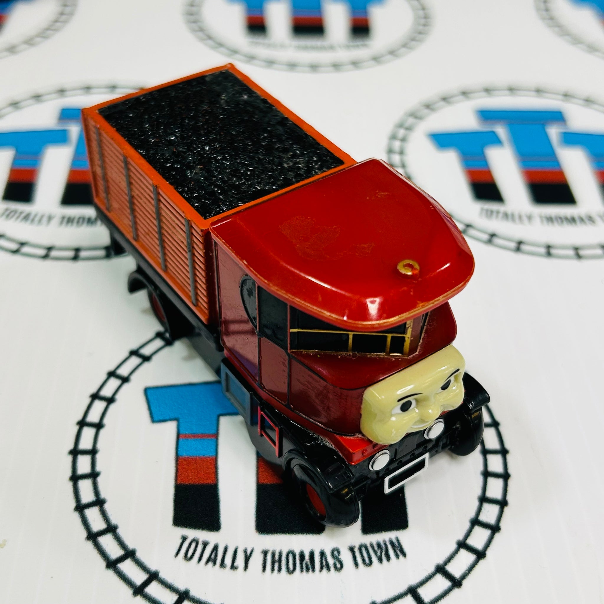 Elizabeth (2003) Noisy Discoloured Used - TOMY – Totally Thomas Town