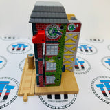 Sodor Paint Factory #1 with 1 Barrel (Lift gets stuck going down) Wooden - Used