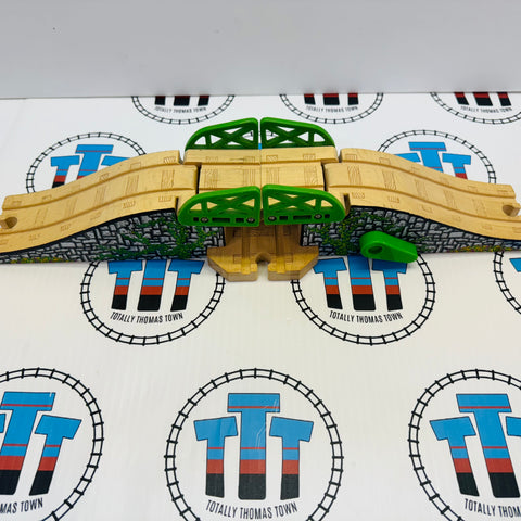 Drawbridge Good Condition Wooden - Used