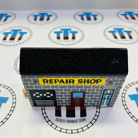 Repair Shop Tunnel Generic Brand Used - Wooden
