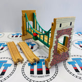 Pont suspendu #3 - Écaillement de peinture, en bois - Occasion
