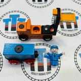 BRIO 33321 Fork Lift and Wagon Different Figure Set - Used