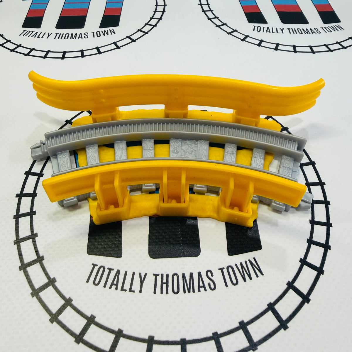 Small Curve Track (Silver) with Yellow Guard Rails Trackmaster Revolut ...