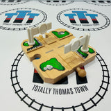 Rail Crossing with Stop Signs (No Stickers) with Rivets or Knobs Used - Thomas