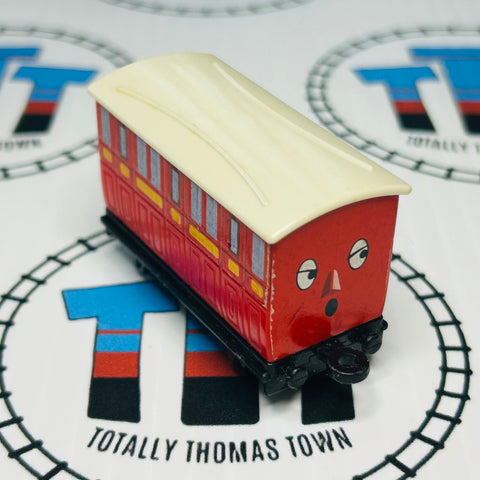 Red Narrow Gauge Coach Nakayoshi - Used