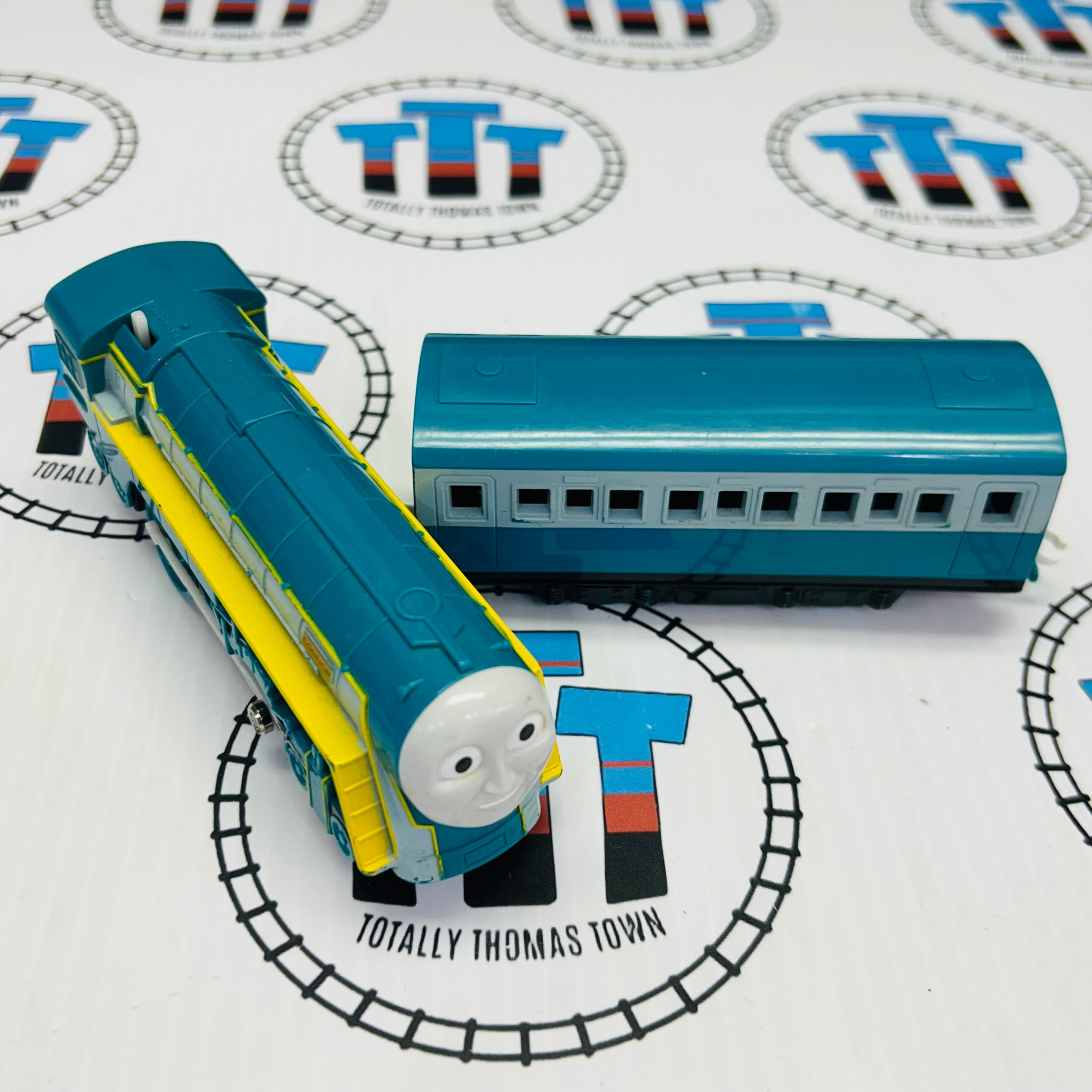 Connor Noisy No Tender and Passenger Car Used TOMY – Totally