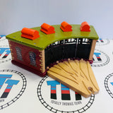 Roundhouse for 4 Trains Green Roof Wooden - Other Used