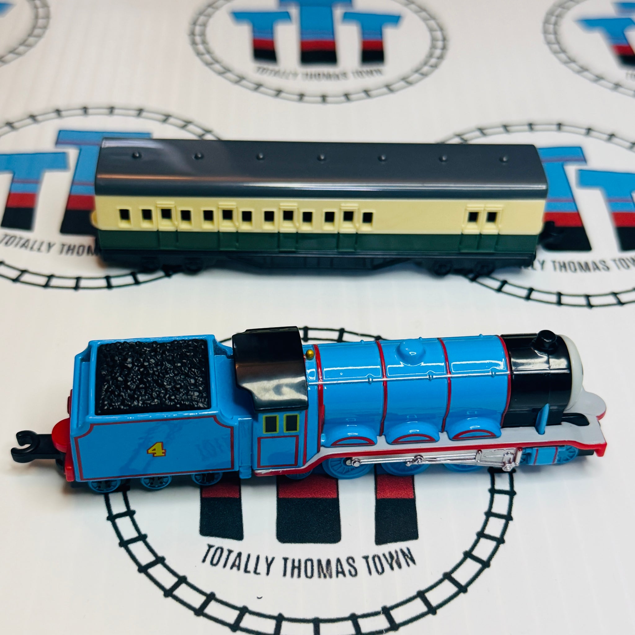 Gordon & Express Coach Tomica Diecast - Used – Totally Thomas Town