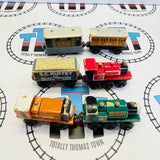 Lot de trains #5 - État passable/mauvais - Peinture écaillée/Décoloré/Pièces manquantes (TRAINS PARLANTS SANS SON) Marque Thomas en bois - Occasion