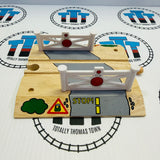 Level Crossing No Ramps BIGJIGS Rail Wooden - New in Box
