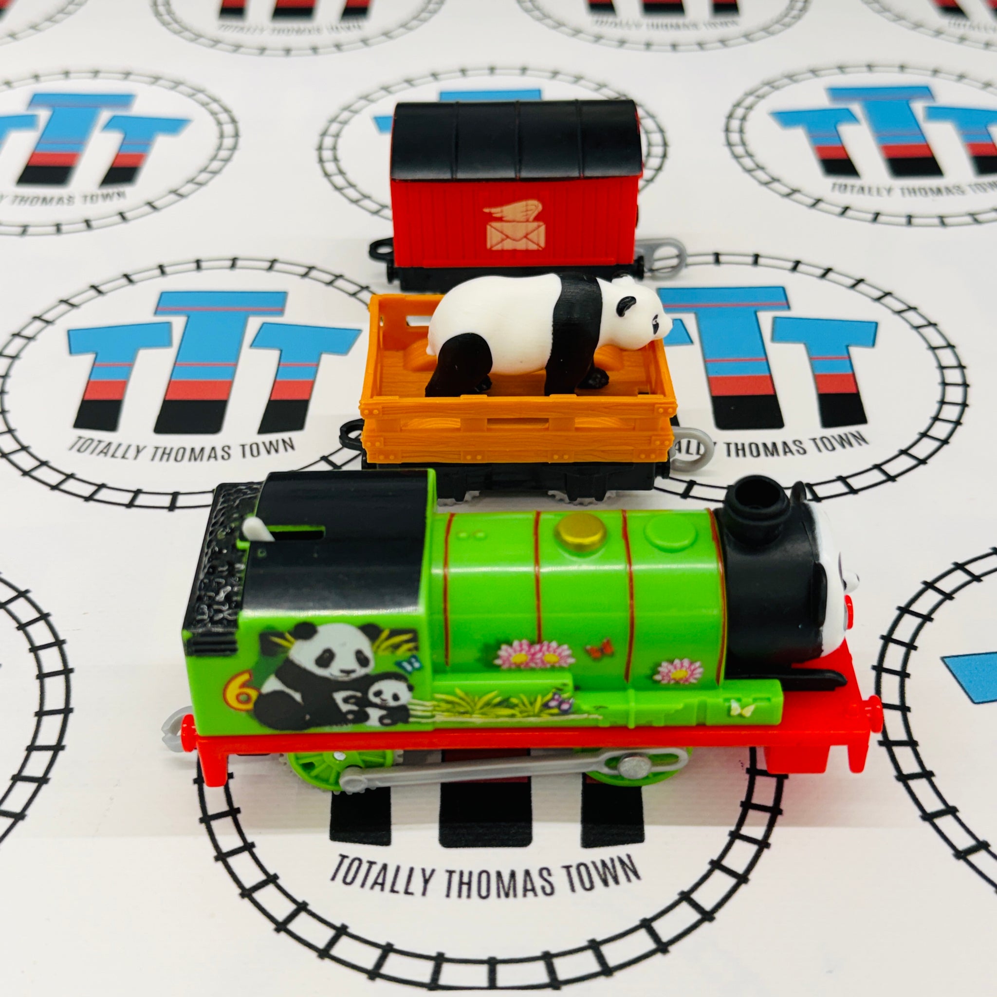 トーマス Sodor Safari Panda Percy with Panda and Mail Car (2013) Used