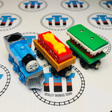 Winter Wonderland Thomas, Present Car and Winter Caboose #1 (Learning Curve 2002) Wooden - Used