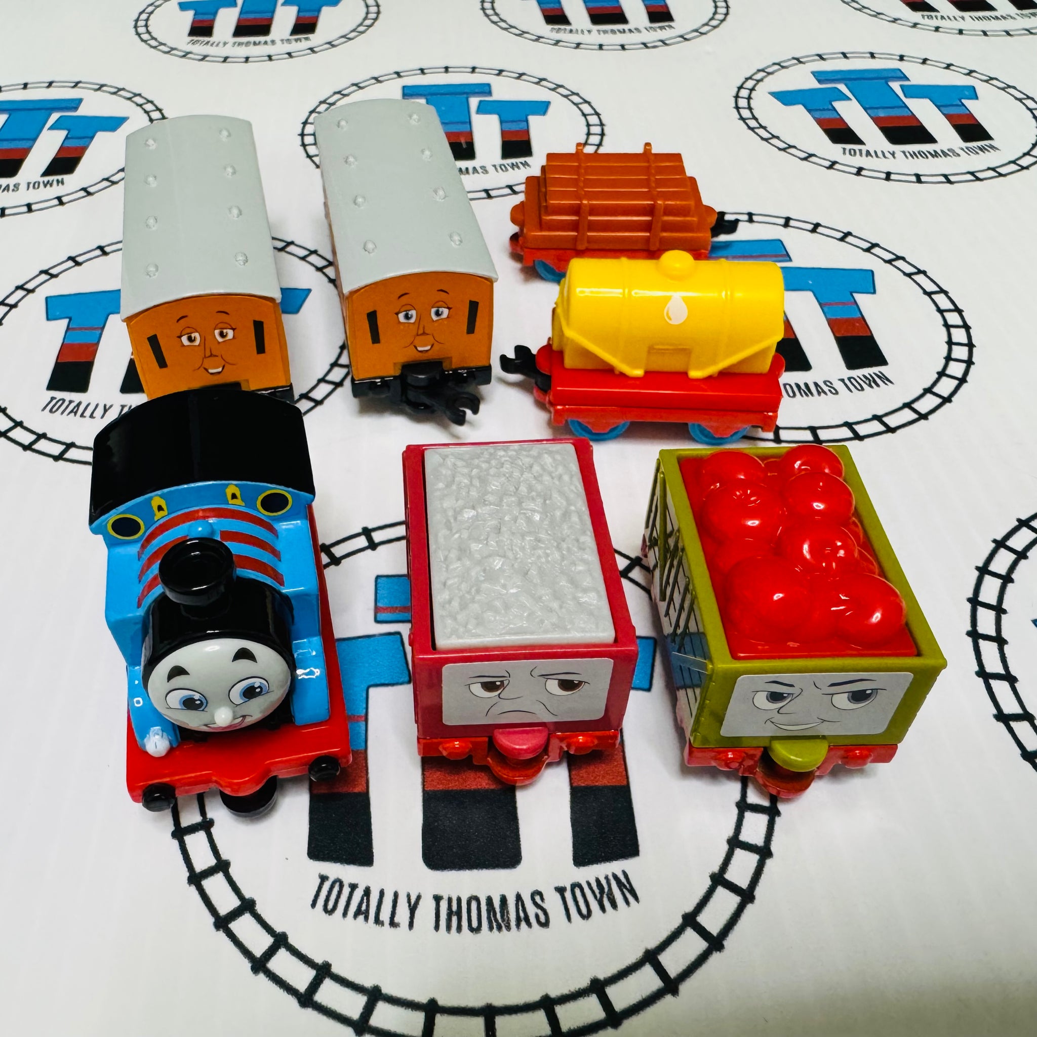 Thomas, Annie, Clarabel, Troublesome Trucks and Cargo Takara