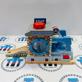 Scrub and Shine with Lights and Sounds #1 NO WATER Cracked Wooden - Used