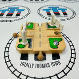 Rail Crossing with Stop Signs (No Stickers) with Rivets or Knobs Used - Thomas