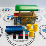 Arlesdale Barrel Loader with 3 Barrels (Corn, Flour, Molasses) Learning Curve 1997 #3 Discoloured Sticker Wooden - Used