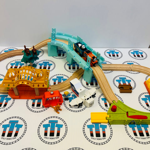 Big World Adventures Set with Nia, Isla & Cargo Car Complete Thomas Wood Mattel - Used