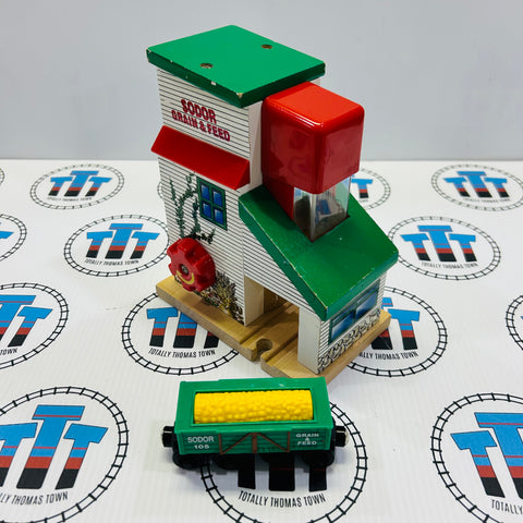Grain Loader with Flipping Grain Car #3 (Car Only Flips in One Direction) Wooden - Used