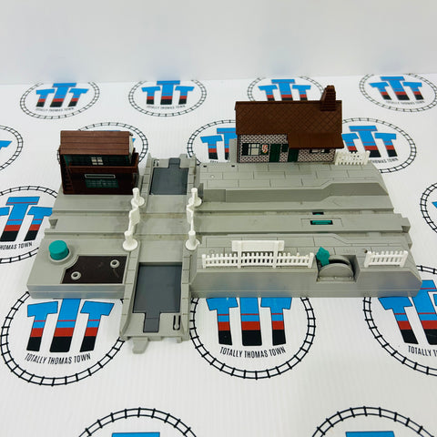 Elsbridge Station Crossing #2 (Damaged Fences/Missing Trees) Used - TOMY