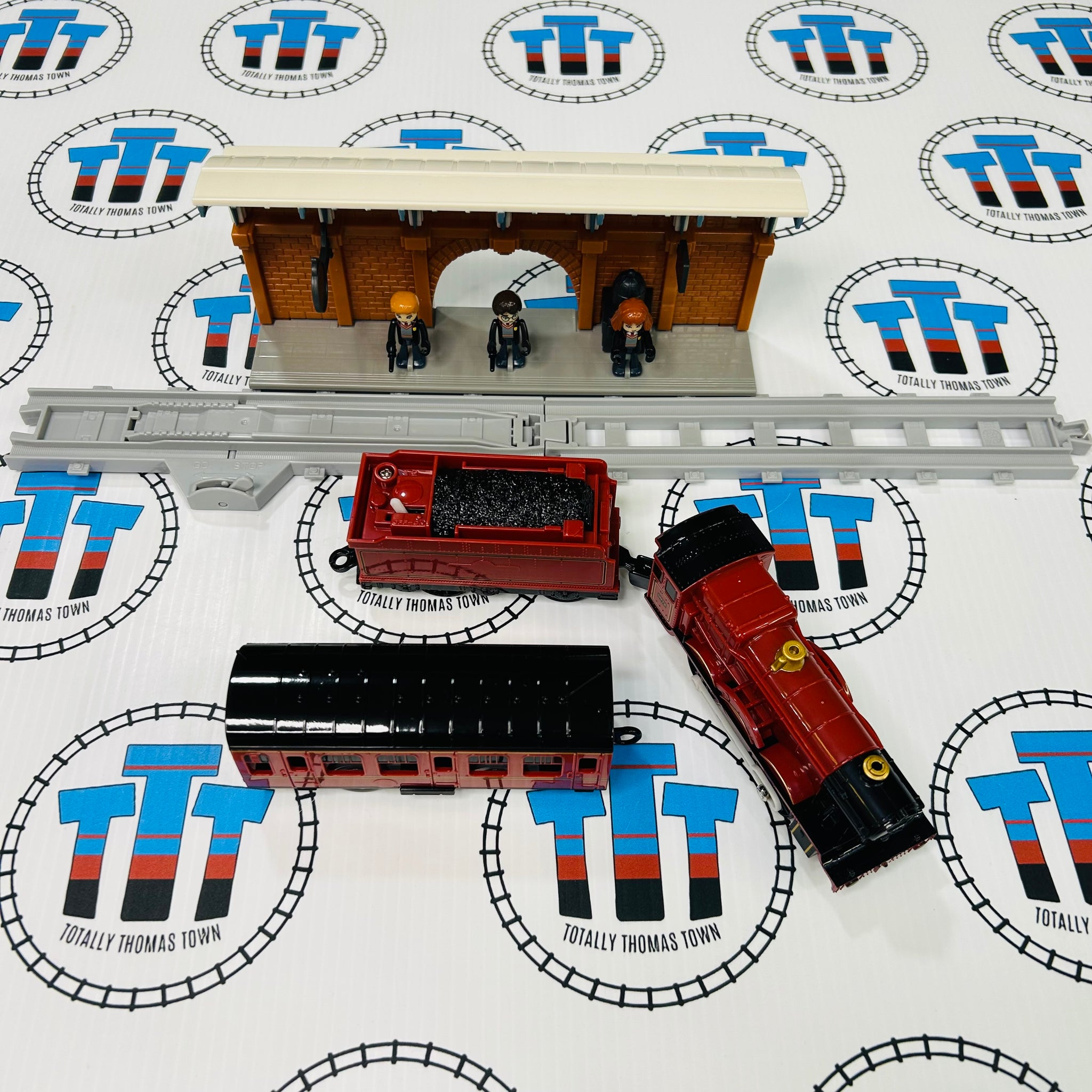 Harry Potter Hogwarts Express Set New In Box - TOMY – Totally  display picture 1