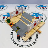 Level Crossing No Ramps BIGJIGS Rail Wooden - New no Box