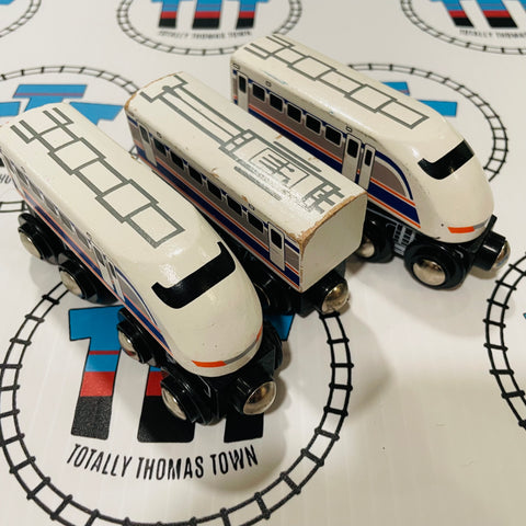 White Passenger Train 51900MJH Train Toys R Us Brand Wooden - Used