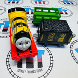 Busy Bee James with Tender no Cargo or Antenna (2013) Poor Condition Used - Trackmaster Revolution