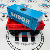 Wagon de marchandises rouge avec chargement en bois bleu - Occasion