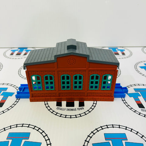Engine Shed Chipped Roof Used - TOMY