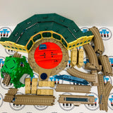 R/C Thomas at Tidmouth Sheds Set (no train included/missing buffer) Used - Trackmaster