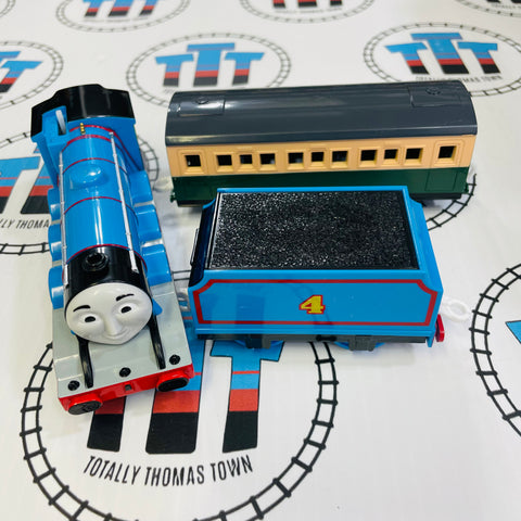 Gordon and Tender with Passenger Car New no Box - TOMY