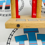 BRIO 33668 Gare d'enregistrement et de lecture avec son (bornes corrodées fonctionnelles) en bois - Occasion