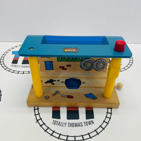 BRIO 33765 Smart Track Repair Shed Wooden - Used