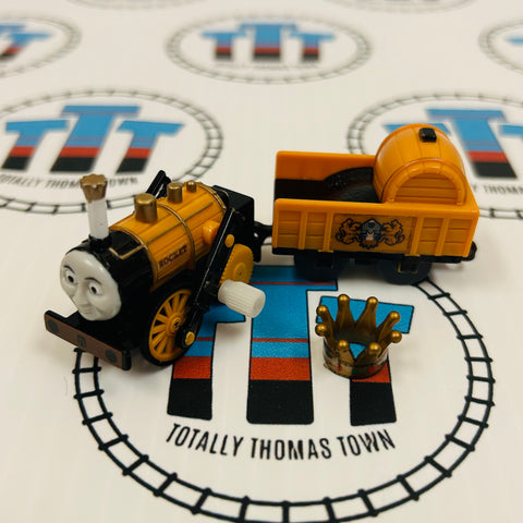 Thomas and online friends wind up