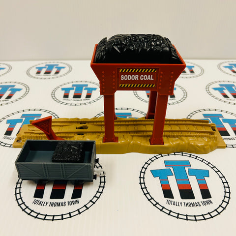 Rattle and Shake Coal Hopper With Cargo Car Used - Trackmaster