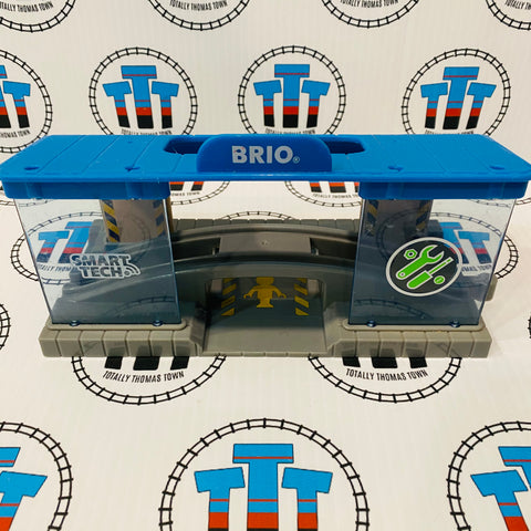 BRIO Smart Tech Railway Workshop & Arch 33918 - Used