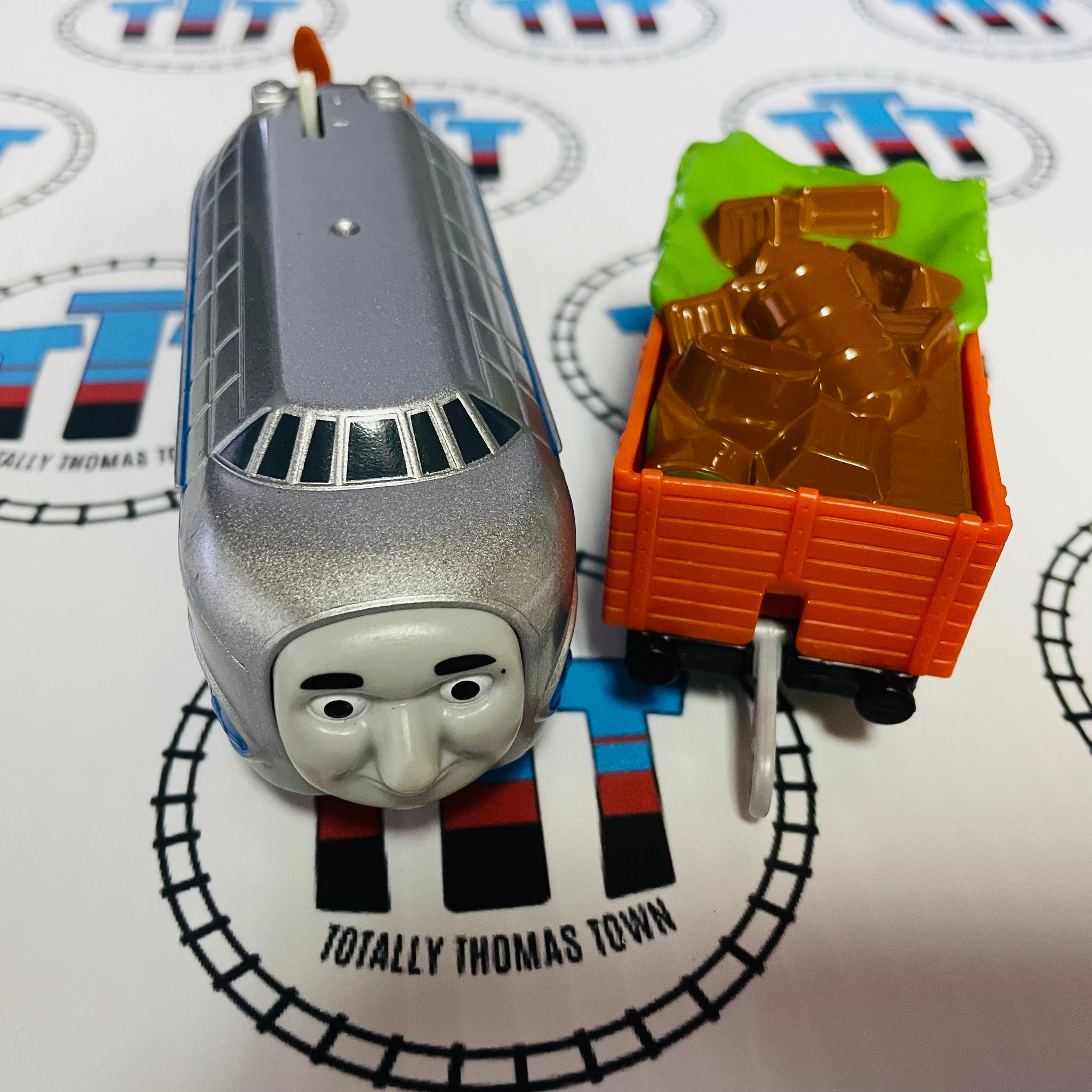 Hugo trackmaster train shop